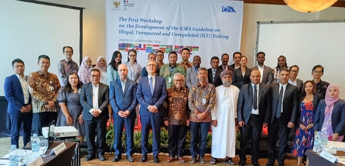 musallemr's tweet photo. #IORA
#IUU
#CGFM
أثناء مشاركتنا في الاجتماع الثالث للجنة إدارة المصائد السمكية CGFM برابطة الدول المطلة على المحيط الهندي IORA والمشاركة بورشة العمل الأولى لبناء الخطوط التوجيهة لمجابهة الصيد غير القانوني دون إبلاغ ودون تنظيم IUU بجاكرتا - إندونيسيا من 12 إلى 14 سبتمبر 2023. https://t.co/y5fBUdtq9b