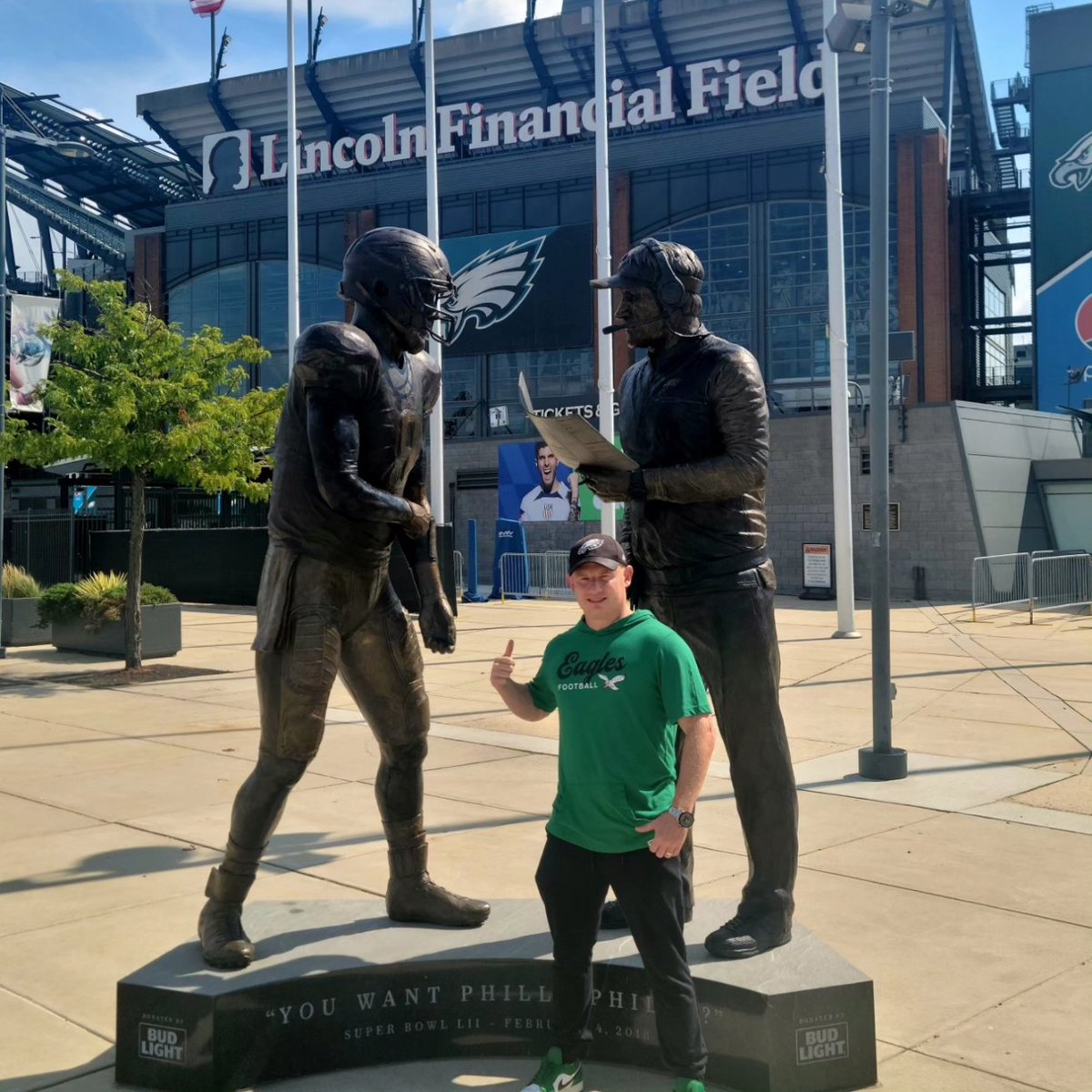 Another W in the books...Go Birds!!!👊🦅
<a href="/Eagles/">Philadelphia Eagles</a>