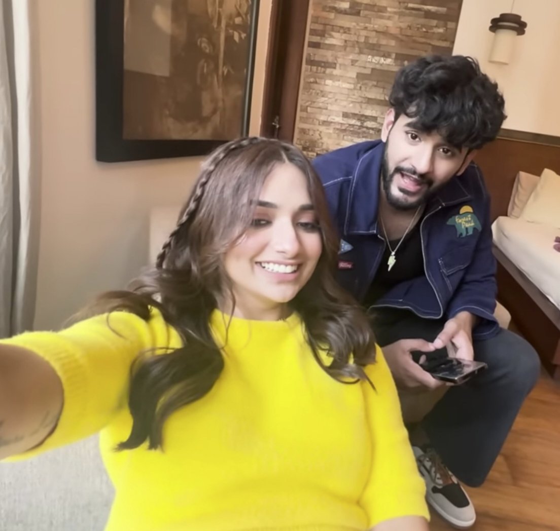 biggboss_Nation's tweet photo. Jiya Shankar shares cute moments of her with Abhishek Malhan from Judaiyaan shoot....

#Abhiya #AbhishekMalhan #Abhisha #JiyaShankar #BiggBoss17 #BiggBoss #Fukralnsaan #PandaGang #jiya https://t.co/MmoqfB6Gca