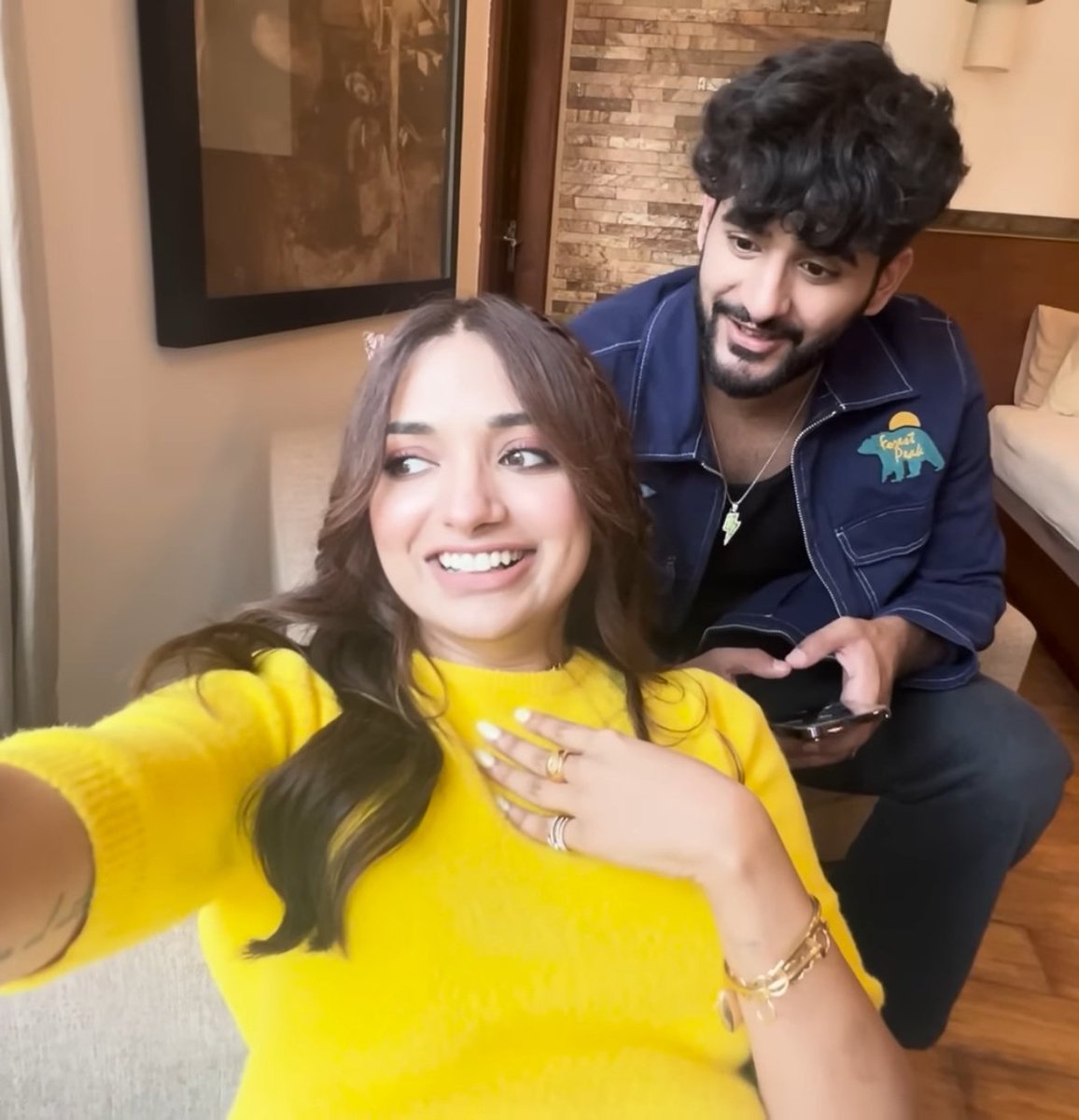 biggboss_Nation's tweet photo. Jiya Shankar shares cute moments of her with Abhishek Malhan from Judaiyaan shoot....

#Abhiya #AbhishekMalhan #Abhisha #JiyaShankar #BiggBoss17 #BiggBoss #Fukralnsaan #PandaGang #jiya https://t.co/MmoqfB6Gca
