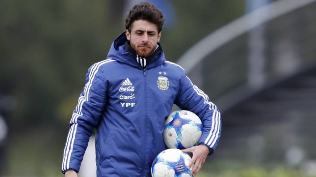 Vos no jugás al fútbol a los 5 años pensando que a los 20 te vas a poder comprar un 0km, o a los 8 pensando que a los 30 vas a tener toda la vida solucionada. Nunca pero nunca jugás por plata, lo que te mueve es la pasión.

Pablo Aimar