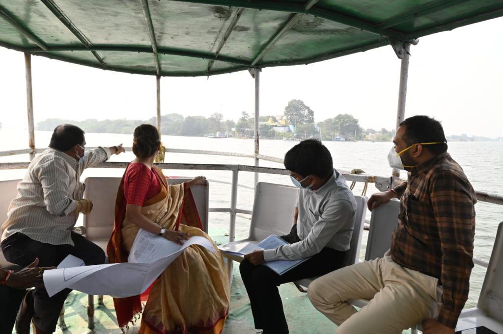 SmitaSabharwal's tweet photo. On a dream boat with deadlines ! 😀
Throwback to a #fieldday 
#EngineersDay https://t.co/seQllwvuP1