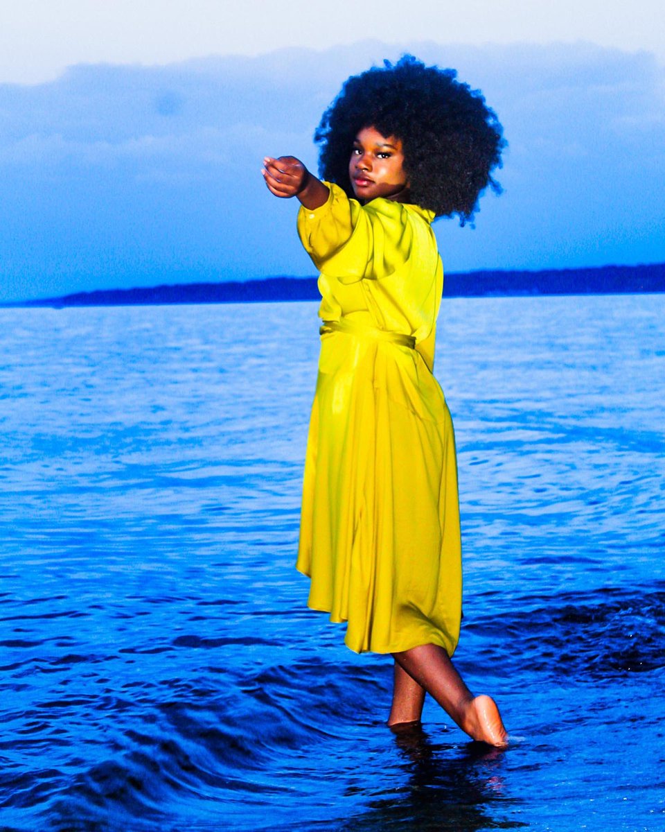 ___digitaldash's tweet image. The Uncomfortable✨
This heat week topic: “ Soft Girl Era” 
Essential question: What does a “soft girl era look like for a black woman in a white society?

Muse: @_supaakat 
Creative direction| photographed | edited | ect: @__digitaldash 
Model Coach | ect: zharriay callier