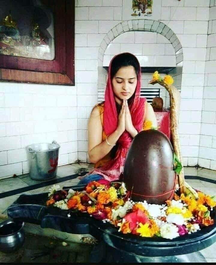 itsTanu22's tweet photo. तू ही पर्वत,,,,तू ही कंकर...
तू ही शांत,,,,तू ही भयंकर...

रण में रुद्र,,,,,घरों में शंकर...
तू ही काशी ,,,,तू ही भोलेशंकर... https://t.co/eTK6sPP1BX