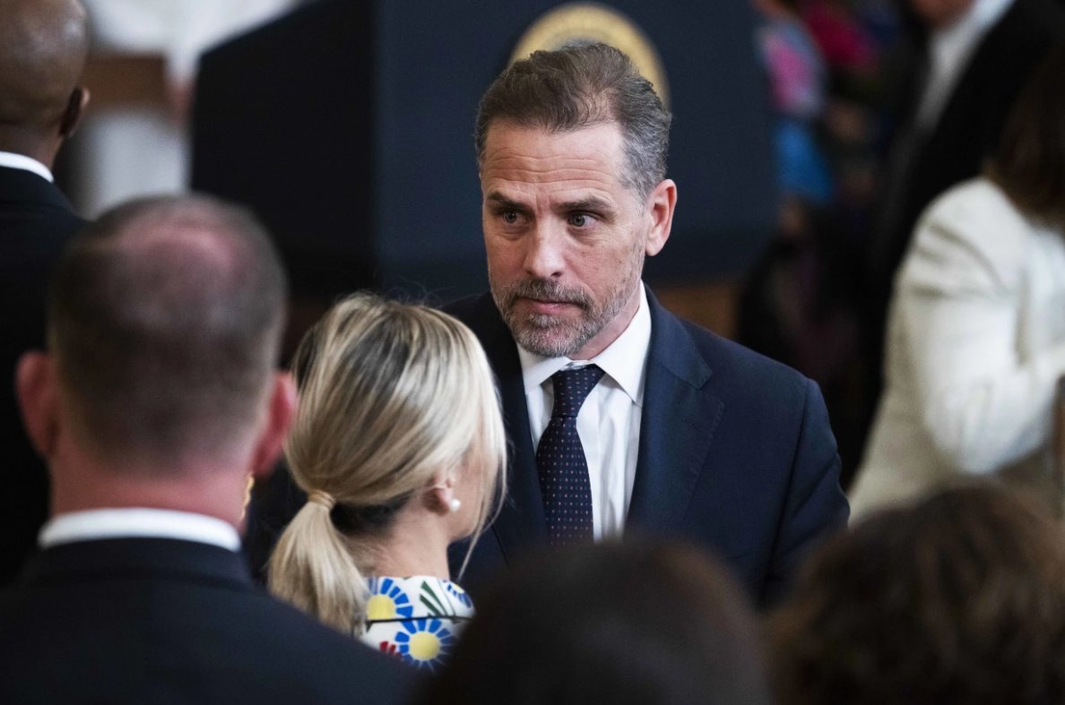 Hunter Biden has been indicted. No one is above the law. Neither is the son of a president. This is how a rule of law works. Trump believes that he is above the law &amp; that there is a witch hunt against him. Trump is incapable of accepting the rules of democracy. Natural tyrant.⚡️