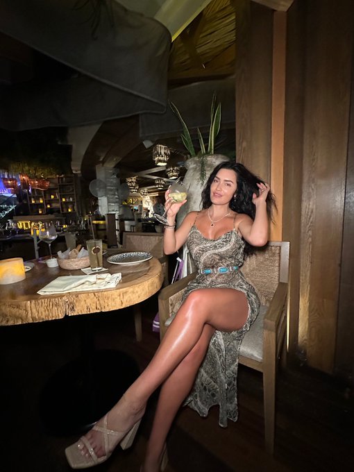 Delicious dinner tonight&hellip; 10/10 @iliosrestaurant https://t.co/qngj5KRn3W<a class="tags" target="_blank" title="On Twitter" href="/?out=eyJ0eXAiOiJKV1QiLCJhbGciOiJIUzUxMiJ9.eyJpYXQiOjE3MjA4NzIxNjYsImlzcyI6InR3cG9ybnN0YXJzLmNvbSIsIm5iZiI6MTcyMDg3MjE2NiwiZXhwIjoxNzUyNDA4MTY2LCJyZWRpcmVjdF91cmwiOiJodHRwczovL3R3aXR0ZXIuY29tL2lsaW9zcmVzdGF1cmFudCJ9.hb1VShwAZE2nlbkHpgSnKJwkdL7lKNXgqUthFdWrszGXqhXlfi81p2P_Pb5VYgHC4RgnEgEcl7Mne-aWkVXn2g">@iliosrestaurant</a>