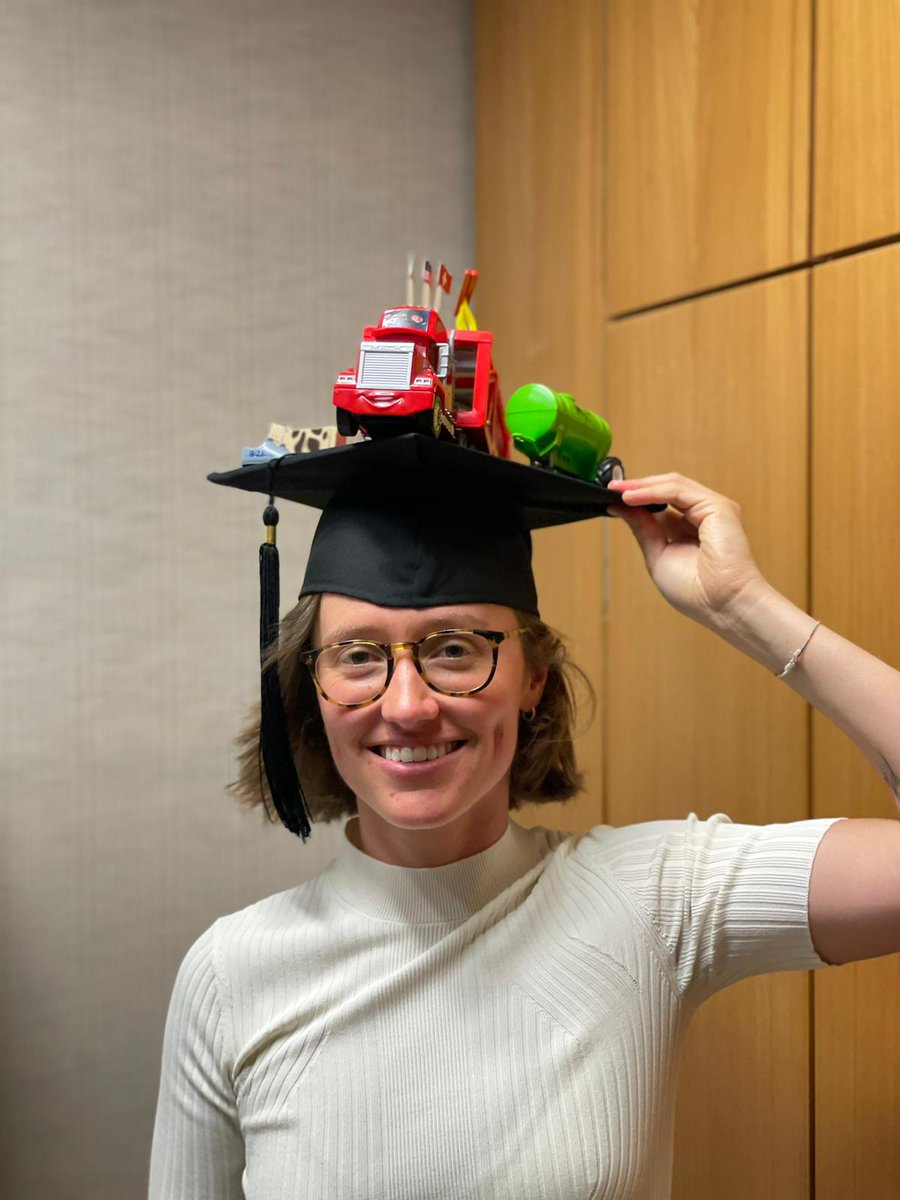 Immensely proud of our next Doctor: @bessie_noll successfully defended her Doctoral thesis on policy options to accelerate low carbon transport transitions yesterday! Congrats!! An amazing Phd, with papers in @PNAS and @NatureComms We look forward to working with her as postDoc!