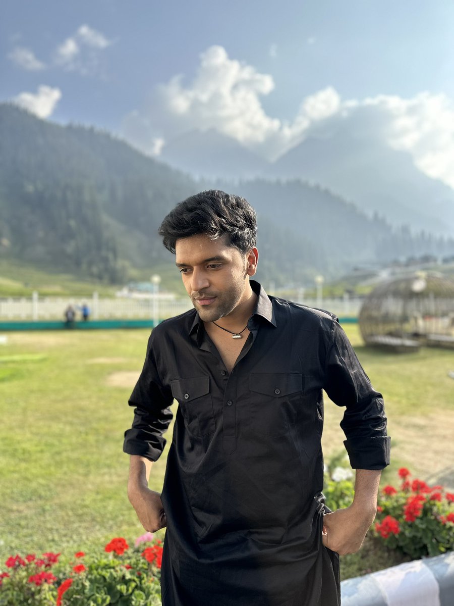 #GuruRandhawa  ❤️ <a href="/GuruOfficial/">Guru Randhawa</a>