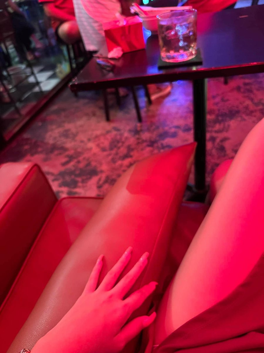 มะคืนเมาไปอีก 
น้องจะบอกว่า กลับพุ่งนี้แต่เช้าแล้วนะคะ
dmไม่ได้ แอดไลน์มาแทนนะคะ😘