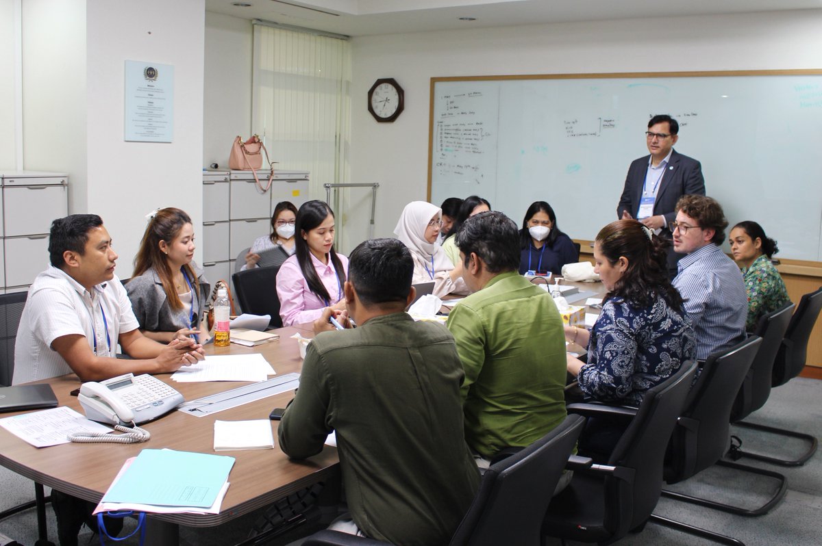 IVIHeadquarters's tweet photo. A core feature of the IVI Vaccinology Course is solving case studies in breakout groups. This year's topics were:

1) Clinical evaluation of typhoid conjugate vaccine

2) Navigating clinical trials for maternal vaccine in resource-limited settings

#IVC2023 #LessonsforVaccinology https://t.co/s8LpSSbnnk