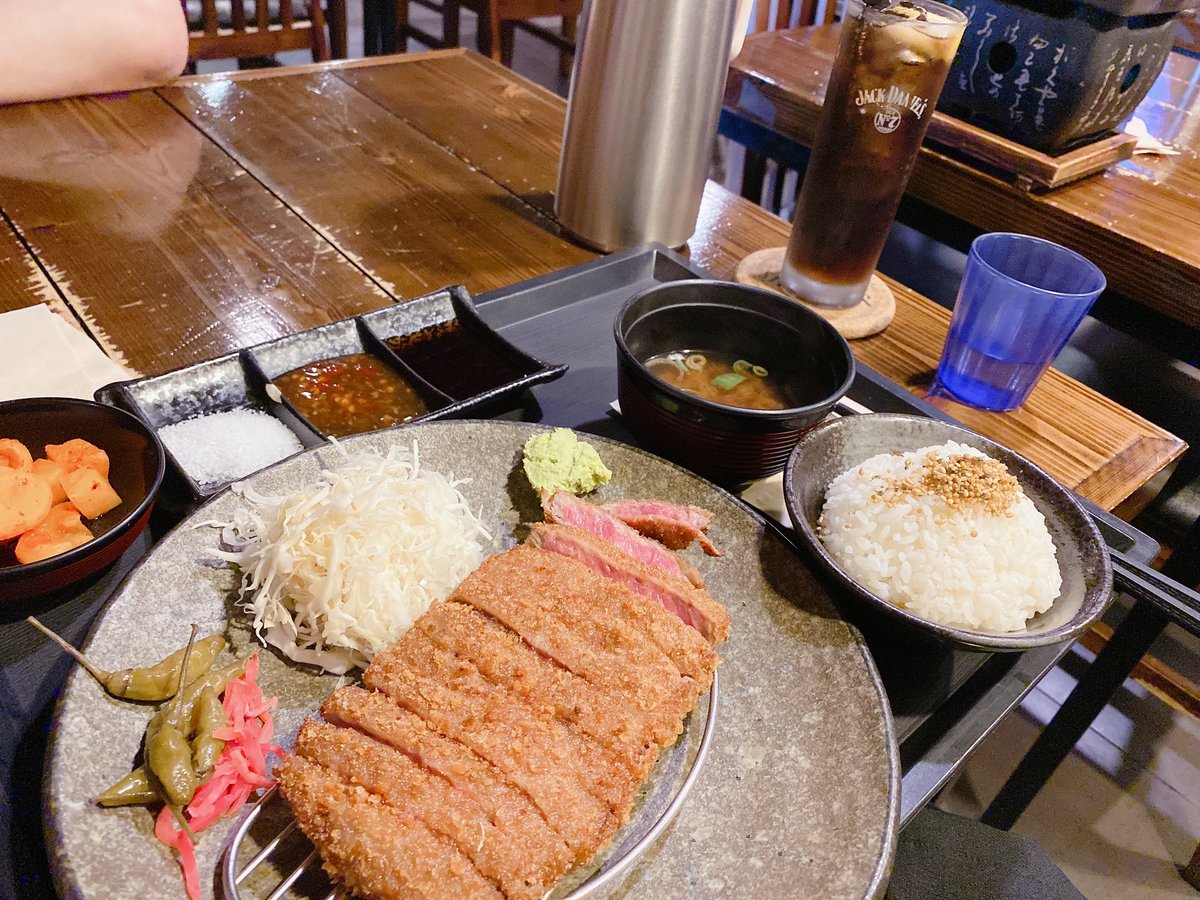 Mingji_417's tweet photo. 홍대 후라토 식당~~ https://t.co/D03eoGWBrY