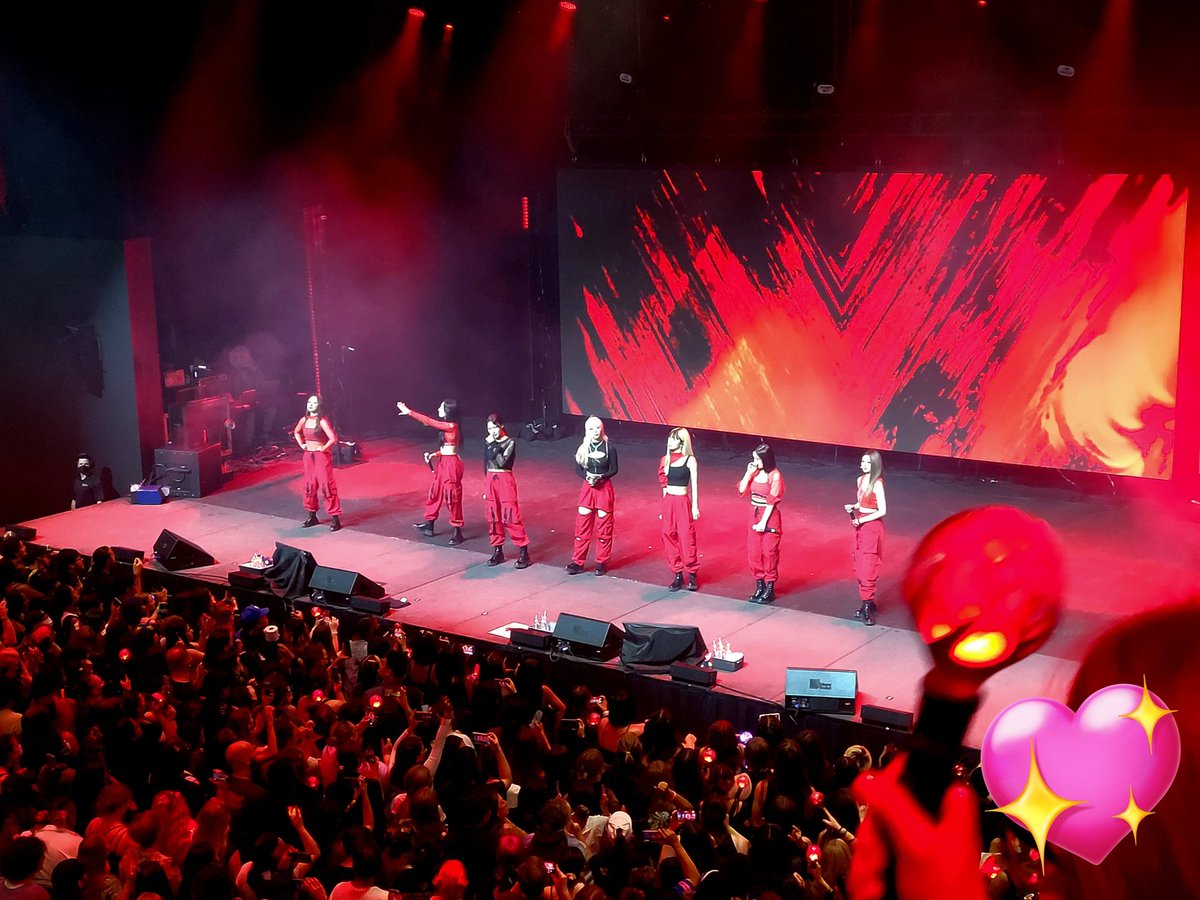 JM_Kpop's tweet photo. @tphamBU Fave DC moment has to be either their 1st win or getting to see them in concert last year for the first time 😍 https://t.co/ZAIcwGINpQ