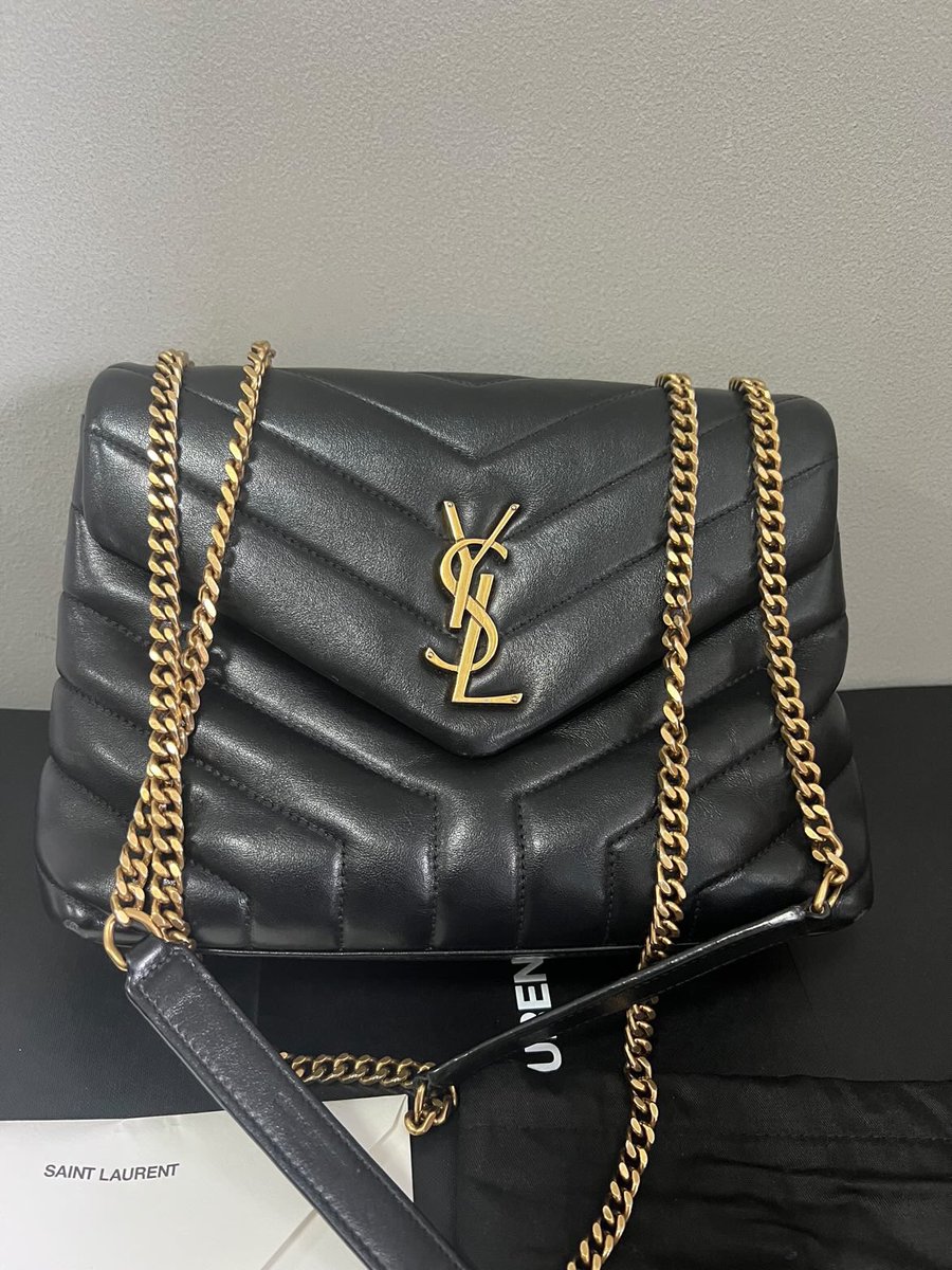 fatcatnam's tweet photo. ฝาก rt หน่อยค่า

Pls rt ขออนุญาต นะคะ ปล่อย 
Ysl loulou small ปี2020 48,000฿ รวมส่ง ราคาคุยกันได้ค่ะ ในชอป80000++ 
อุปกรณ์ การ์ด ถุงผ้า ถุงกระดาษ สนใจทักมาขอดูเพิ่มเติมได้ค่ะ id aimkoxs นัดรับbts
#yslthailand
#พรีออเดอร์เกาหลี 
#พรีออเดอร์ญี่ปุ่น 
#yslloulousmall https://t.co/FljWDZhFXx