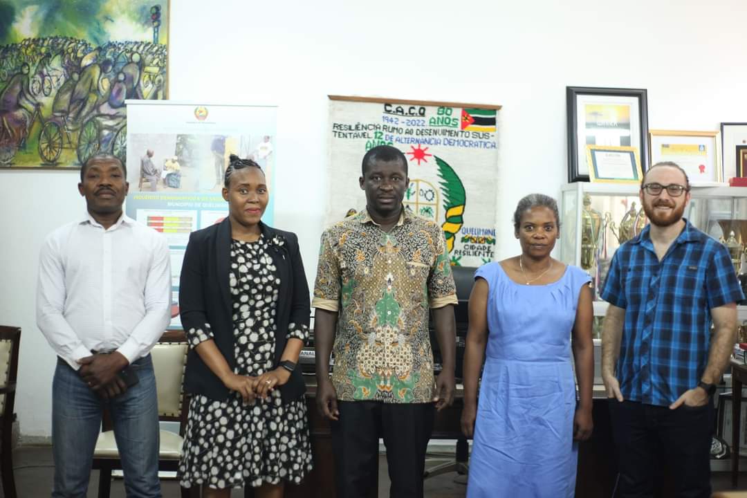 It was great to meet Dr. Manuel de Araújo, mayor of Quelimane, and chat about the sanitation and health challenges the city faces. Excited to work together and generate data that can inform decision making.