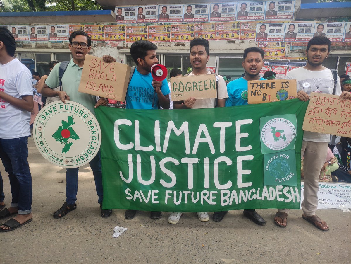 NayonSorkarBD's tweet photo. World Leaders, #EndFossilFuels 🚨
We Want #ClimateJustice, #ClimateAction &amp; #ClimateReparations ‼️

#GobalClimateStrike2023
#Dhaka, #Bangladesh https://t.co/FkvV9tx8h2
