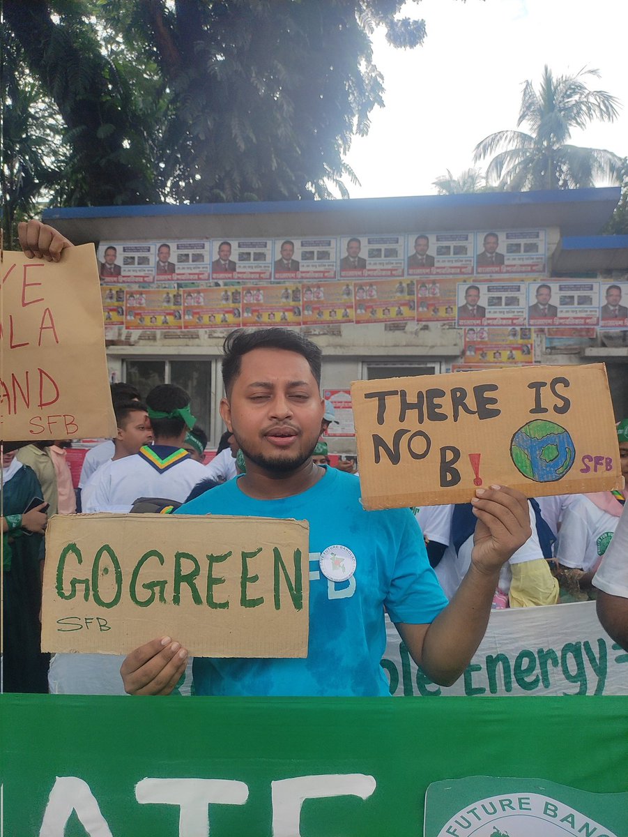 NayonSorkarBD's tweet photo. World Leaders, #EndFossilFuels 🚨
We Want #ClimateJustice, #ClimateAction &amp; #ClimateReparations ‼️

#GobalClimateStrike2023
#Dhaka, #Bangladesh https://t.co/FkvV9tx8h2