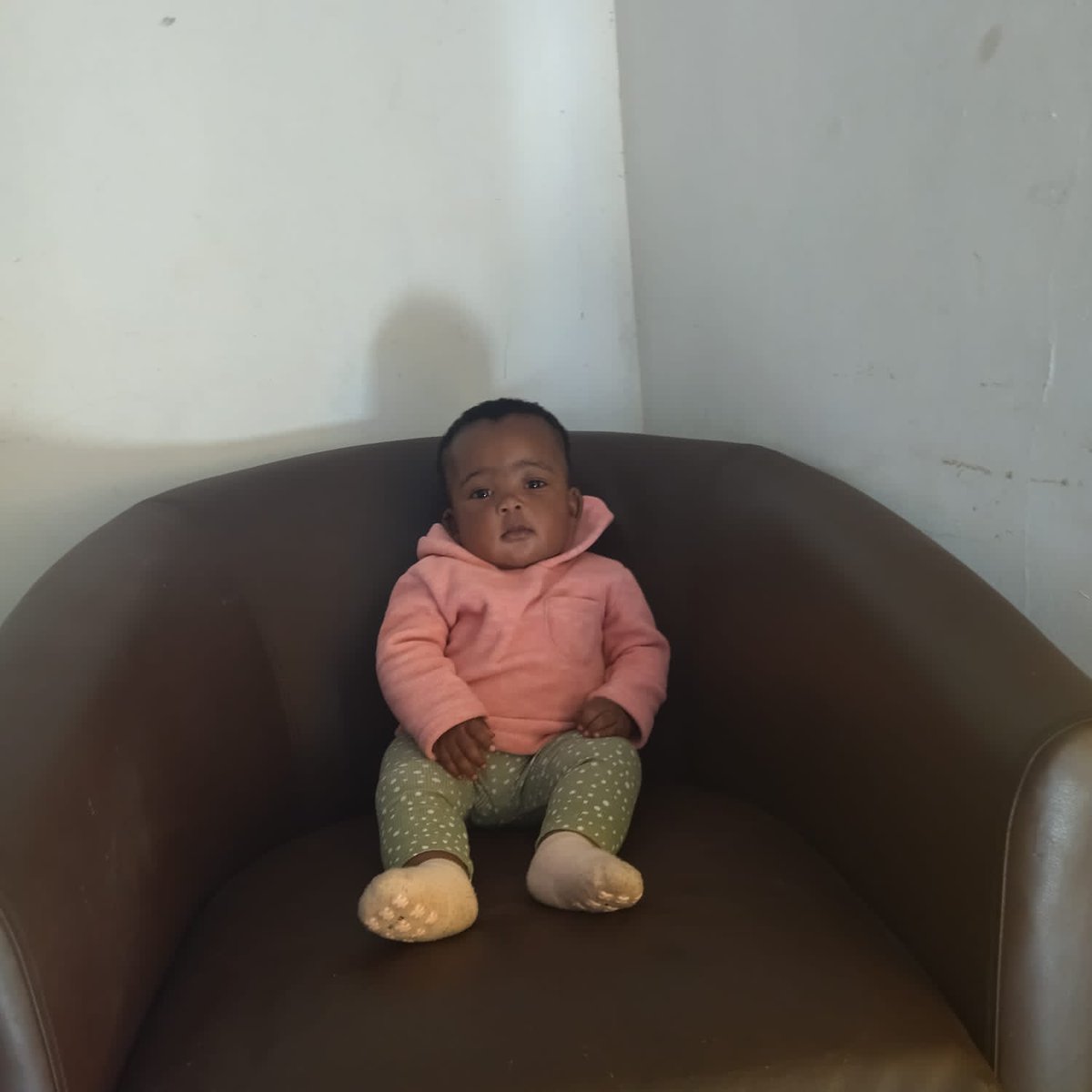 SAPoliceService's tweet photo. The police in Hlogotlou have launched a search operation of a 28yr-old woman, Lebone Nkosi from Luckau village, who went #missing with her there-year-son, Mali Nkosi and an 8-month-old daughter, Keyoto Nkosi who went missing on Sunday 10 September 2023 about 08:00. She was last seen wearing a blue jean with a white T-shirt, and her 3yr-old son was wearing a blue jean trouser with a white T-shirt and blue stripes. Anyone with with information contact the Investigating Officer, Sergeant Choma MM on 079 806 3747 or crime stop number 0860010111 or the nearest police station or #MySAPSApp. TM
https://t.co/NmAIfFskrW