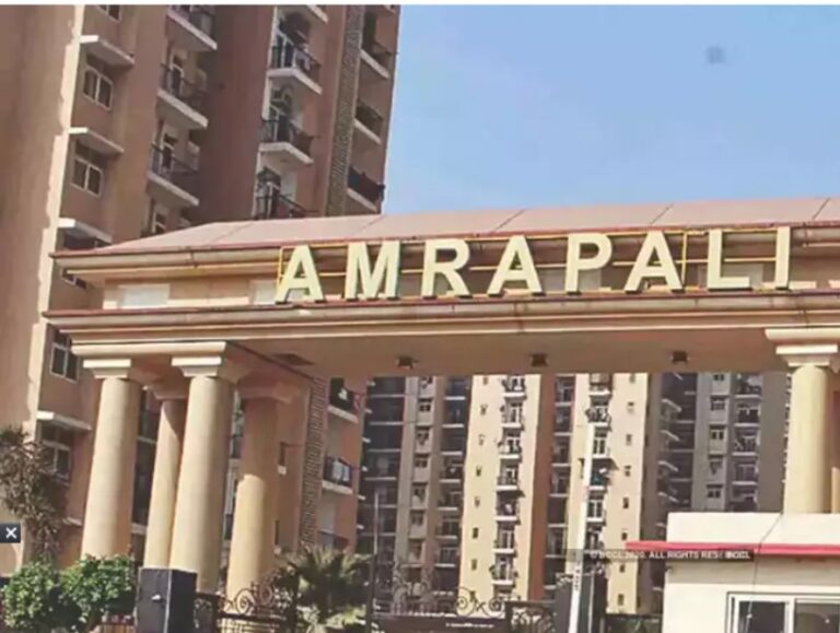 annukhan78's tweet photo. ग्रेटर नोएडा वेस्ट की सोसायटी आम्रपाली ड्रीम वैली जहां पैसेंजर लिफ्ट गिरने से 4-5 मजदूरों की जान हानि की ख़बर सामने आ रही है लिफ्ट की घटनाओं में निरंतर तेजी आ रही है लिफ्ट एक्ट न बनने से बिल्डर अपनी जबाबदेही से बचता है @UPRERAofficial @Uppolice @OfficialGNIDA @noidapolice https://t.co/9Osva3cACl