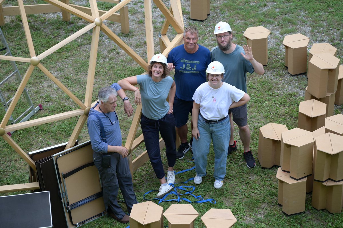Heute sind wir mit der #CareTour &amp; dem OIS Impact Lab Projekt „Inklusive Caring Communities“ im Messequartier Graz. 

Thema: Inklusive Gemeinschaften – wir leben Vielfalt in der Nachbarschaft 
Start 14 Uhr

#lebensgross <a href="/OIS_Center/">LBG OIS Center</a> <a href="/LBG_research/">Ludwig Boltzmann Gesellschaft</a>