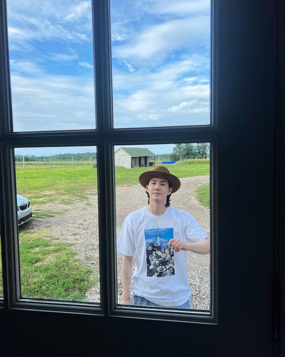 knockknock0408's tweet photo. SUHO ins : 🧑🏻‍🌾🍇🍇🍇🍇🍇
@weareoneEXO https://t.co/8X5YxeI11O