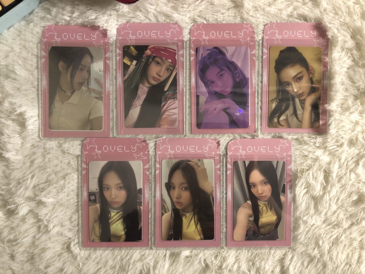 uwonheevn's tweet photo. QUITTING SALE! wts txt nwjns ph | #naibenta

☆ onhand
☆ prio payo / dop 2-3 days
☆ no rush shipping
☆ will include official freebies with ₱299 min. spend

t. wev ver a pc minji dani hyein txt taehyun hyuka lullaby tnc m2tc beomgyu peace mess end daydream https://t.co/bne0xIwArD