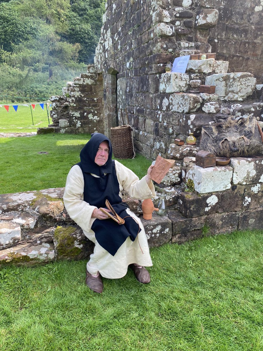 FAFellowship's tweet photo. A fantastic Medieval Fair again at #furnessabbey! Almost 1200 visitors and heaps of fun! @EnglishHeritage #lovinghistory #livinghistory #medieval https://t.co/IdGUZ1XPoc