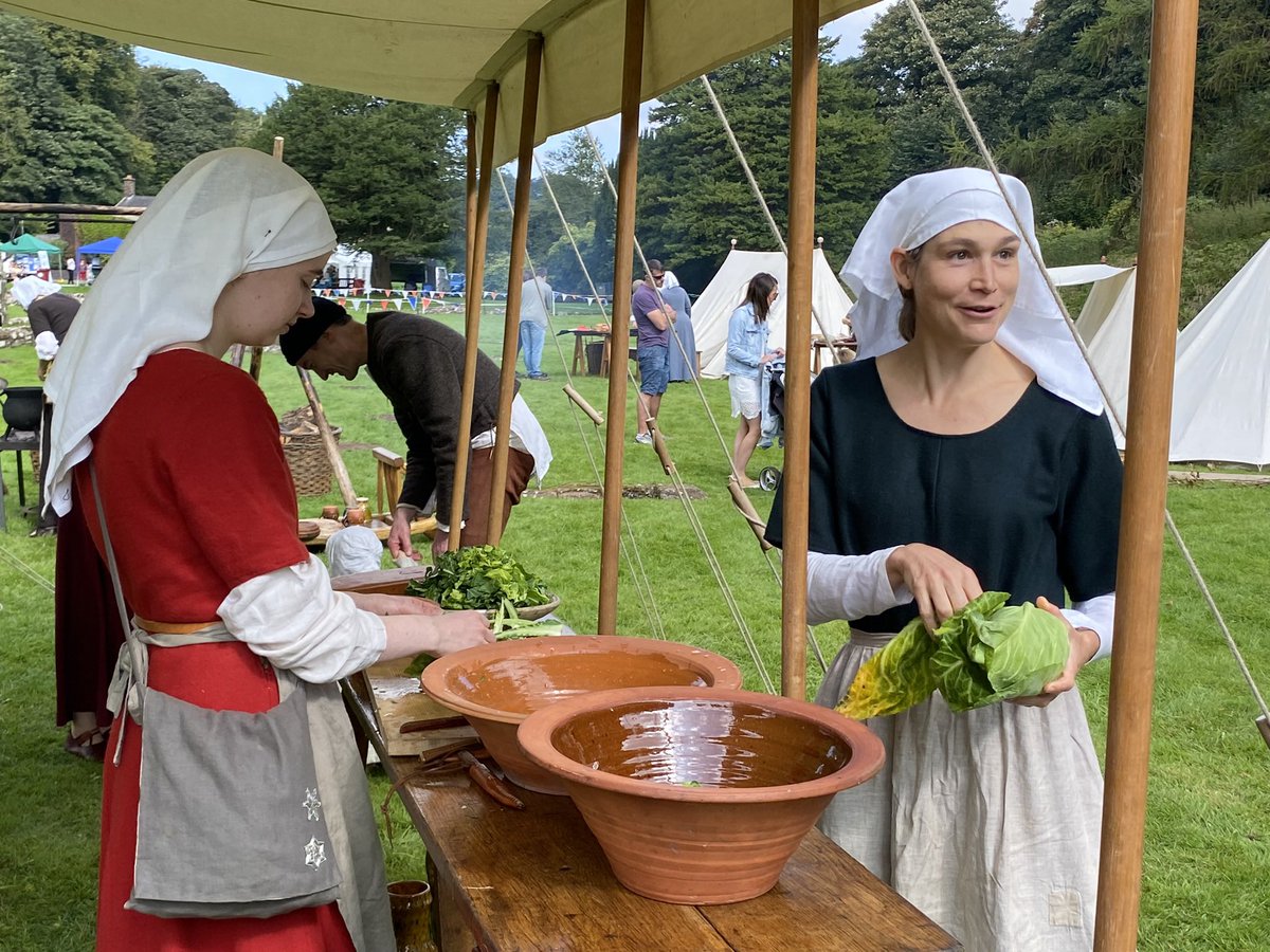 FAFellowship's tweet photo. A fantastic Medieval Fair again at #furnessabbey! Almost 1200 visitors and heaps of fun! @EnglishHeritage #lovinghistory #livinghistory #medieval https://t.co/IdGUZ1XPoc