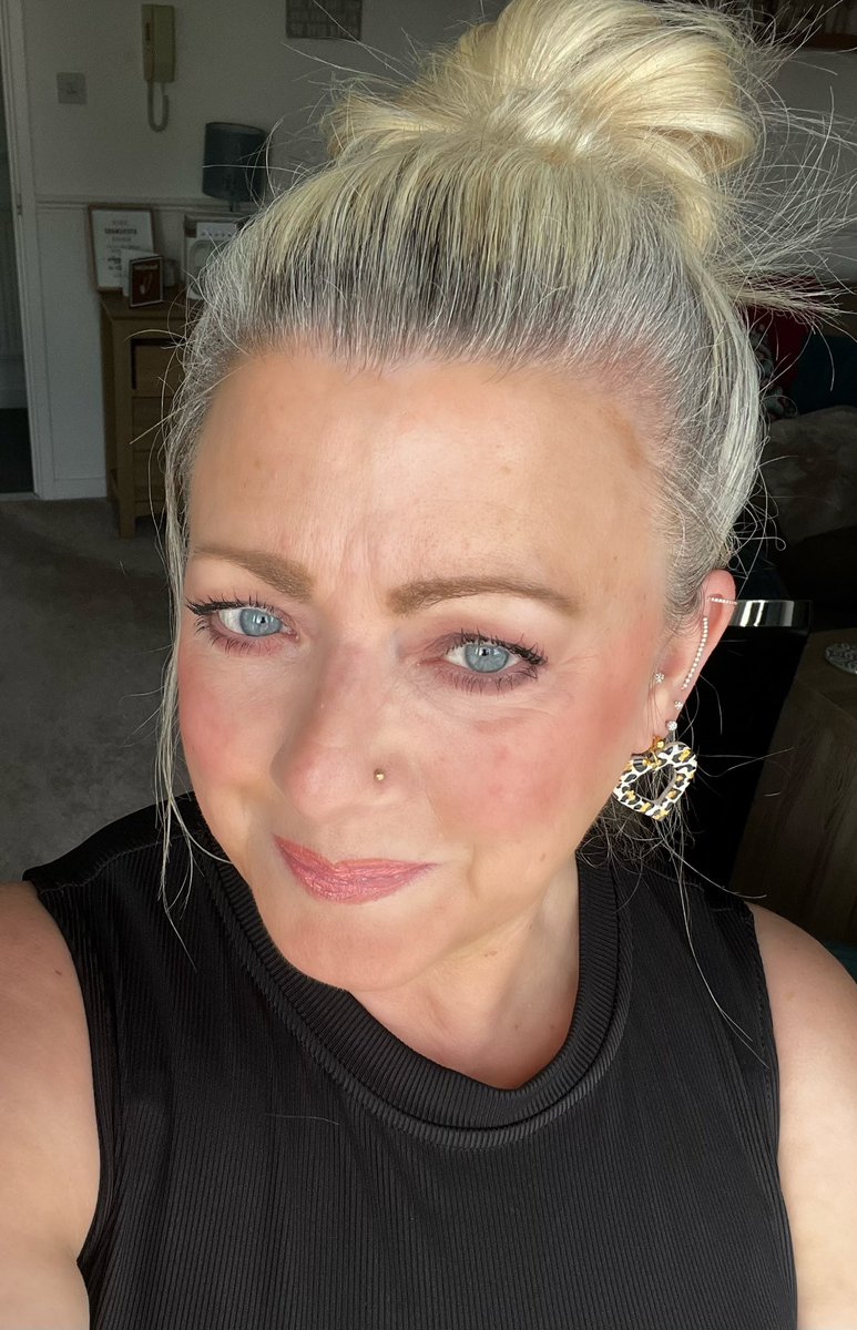 Ćh💋ryl 👩🏼👗 tweet media