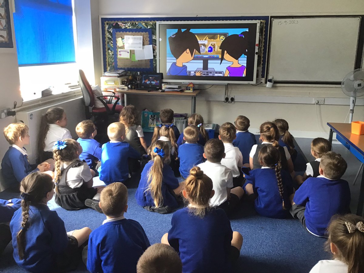 In our Computing topic, we are discussion our online life.

Today, we talked about keeping safe online and what information we should give online.

We watched a brilliant @CEOPUK film to explain online dangers.

#computing #keepingsafeonline