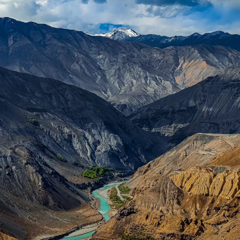 oneplus's tweet photo. We're floored by this year's #OnePlusPhotoAwards entries, all shot on mobile phones 🏞🌉🏙
Congratulations to the winners!
@iphoto_awards #ShotonOnePlus