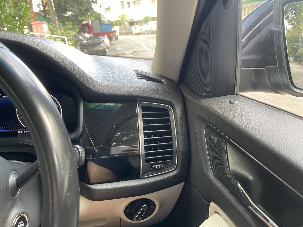 nahar_amit's tweet photo. @SkodaIndia has one of the worst after sales service. Parts of the car just keep braking off. For an expensive car like Kodiaq they have used a very cheap quality plastic. A/c vent knob missing #SkodaKodiaq #Skoda https://t.co/JlYGy7VYuk