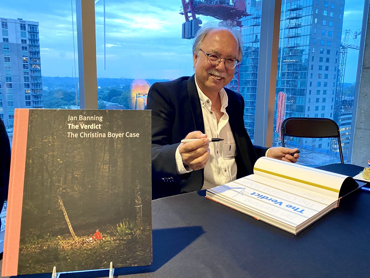 K_Ridderbusch's tweet image. Had the opportunity to moderate a conversation with Dutch artist and photographer @jan_banning last night about his amazing book “The Verdict” – a deep dive into a 30-year old murder case in #Georgia. Thx @NLinAtlanta for hosting the event. #CriminalJustice #powerofart