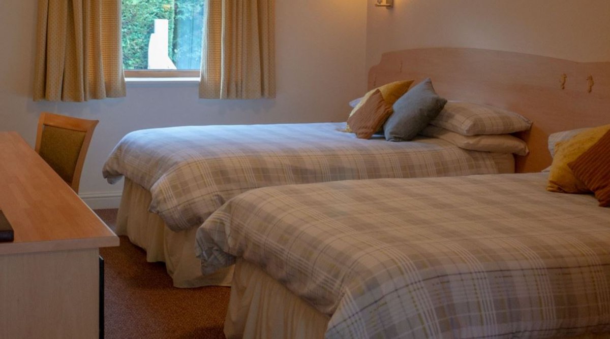 TheBBDirectory's tweet photo. π¨ Discover Cozy Comfort at The Ships Quarters! π»
Nestled behind The Ship Inn in Dunswell, East Yorkshire, The Ships Quarters offer en suite guest rooms that promise a delightful stay. π
https://t.co/AYooiBDuwC
#EastYorkshire #CountryPub #CosyComfort #LocalCuisine #ExploreHull https://t.co/WK6lAePnli