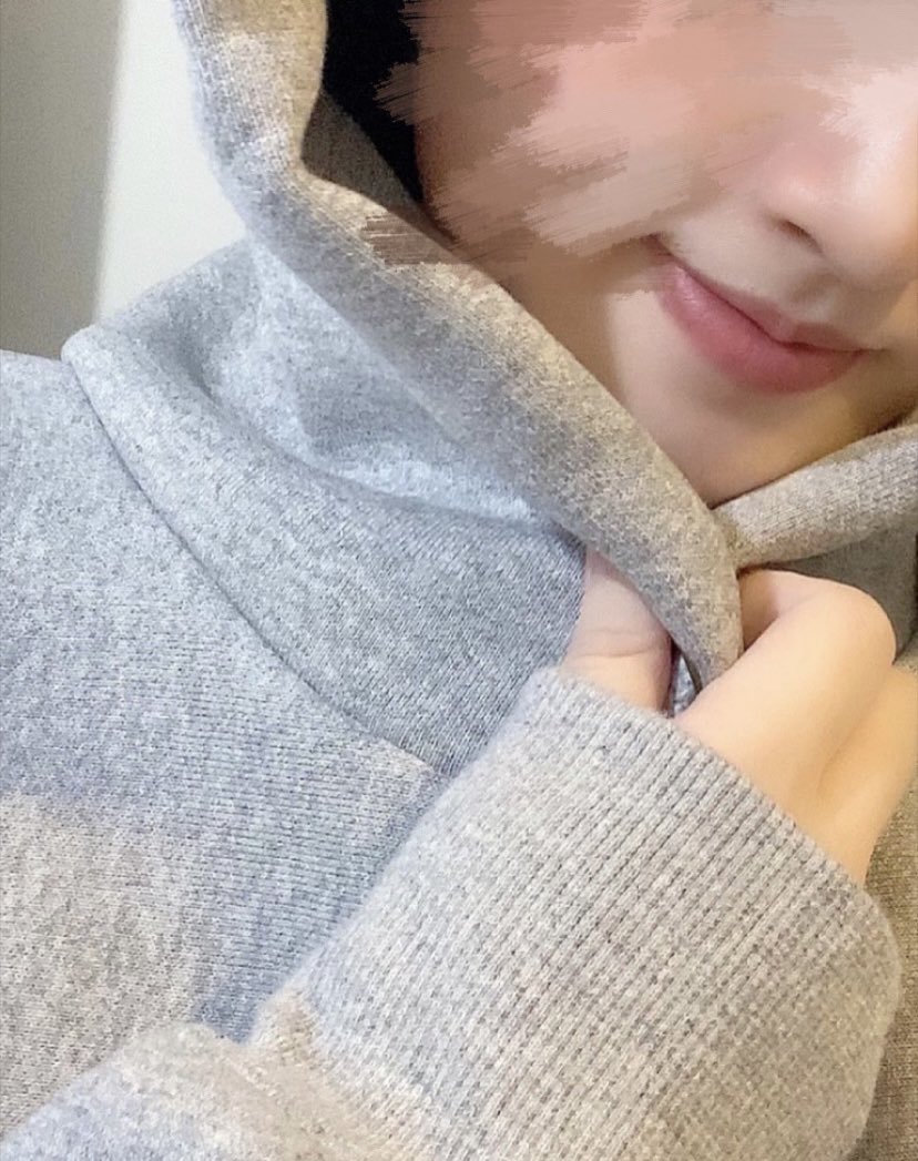 GUから今年もヘビーウェイトスウェットパーカーが出たよ〜！これはグレーのMサイズ🩶
生地が肉厚で暖かいから秋冬安心🍂❄️
#PR #GU