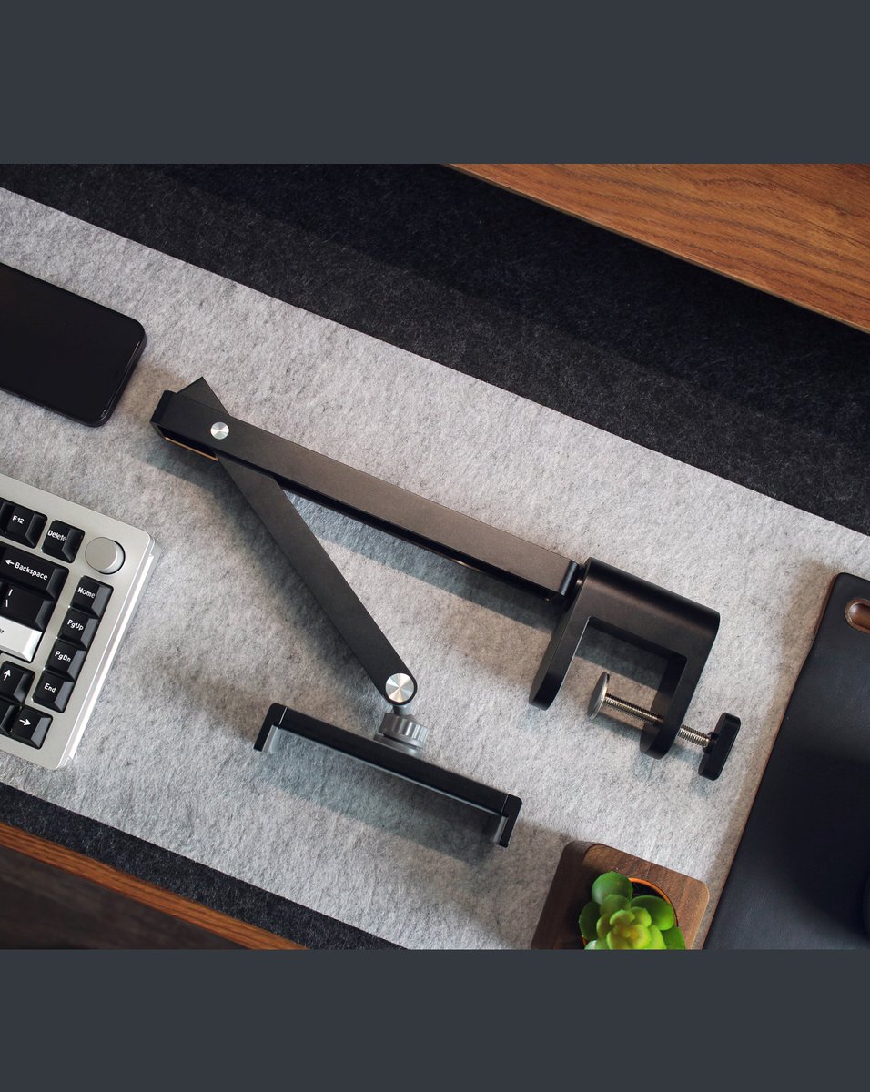 XlayoutJP's tweet photo. 細部にこだわりを感じるプロダクトデザインも作業中のモチベーションを高める
https://t.co/dqkvSWFK5n
#xlayout
#タブレットスタンド
#Iphone15
#お前らのPCデスク周り晒していけ #お前らのPCデスク周り晒してけ
#原神予告番組 https://t.co/bO9zHp2RCO