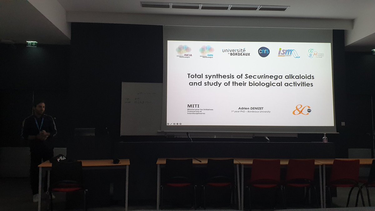PhAPeixoto's tweet photo. Beautiful first PhD presentation from our student #AdrienDenizet in an international symposium around natural substances total syntheses and their biological evaluation ! #ProudPI @INC_CNRS @ISM_Bordeaux @univbordeaux #MITI #80prime https://t.co/tHM9nWZzkA