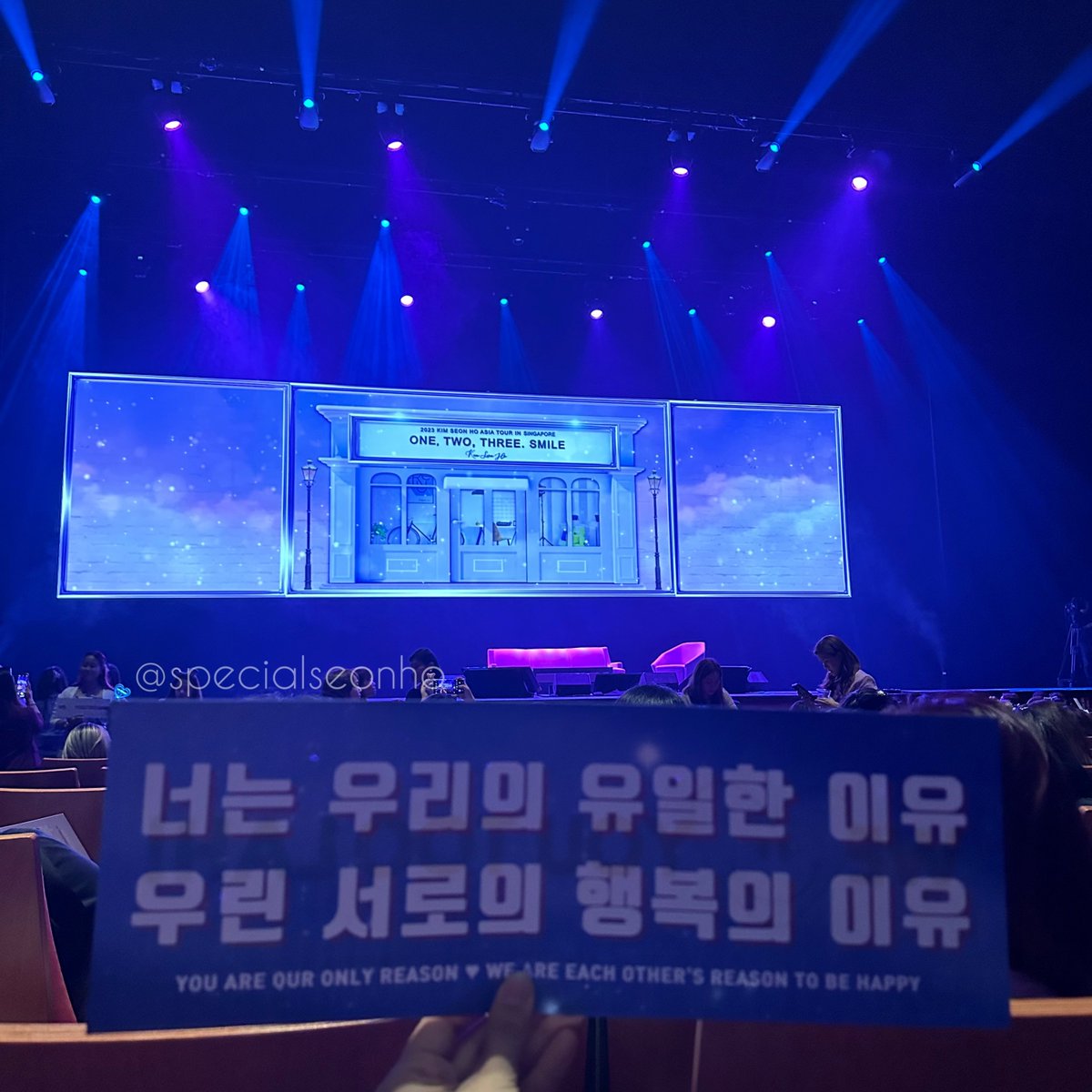 specialseonho's tweet photo. taken in 0.5x but shookt that our seats are closer than expected!! 😭✨ @preferredalways  #KIMSEONHOinSG2023 https://t.co/ktVHAWX7yl