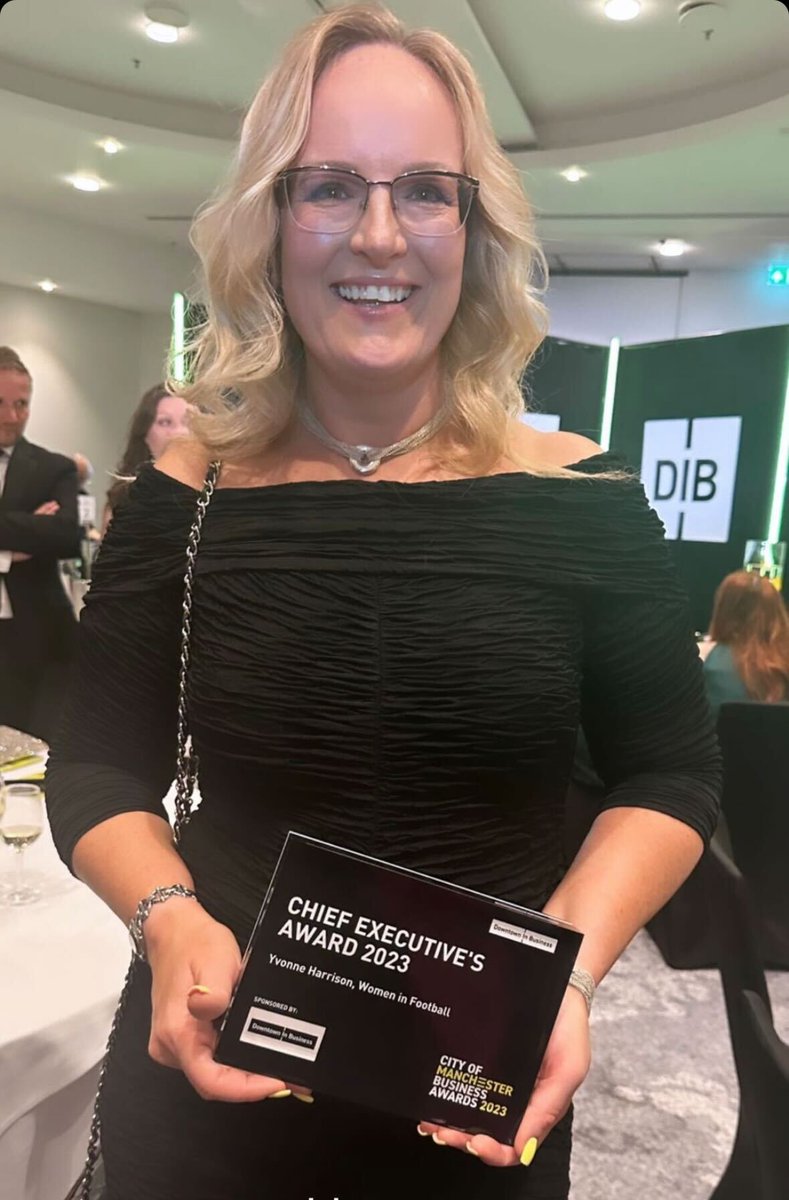 WomeninFootball's tweet photo. Incredible to see our CEO @YvonneH147 recognised with a #COMBA23 award at the City of Manchester Business Awards last night.
Yvonne deservedly took home the Chief Executive’s Award 👏 sponsored by #GetOnside pledger @DowntownBusines
#WomeninFootball #Proud https://t.co/YWXtvV0ZJJ