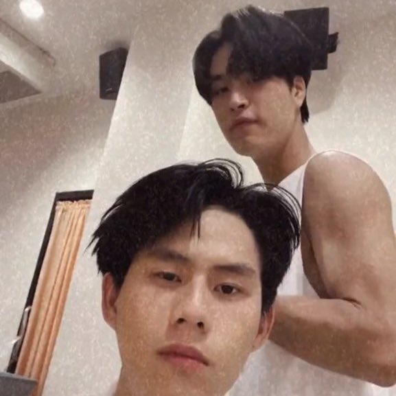 cherriesceri's tweet photo. gws kepada cegil cegilnya gemini (gue) mendingan kita tutup semua gym di thailand sih https://t.co/RWQ4Awvo3o