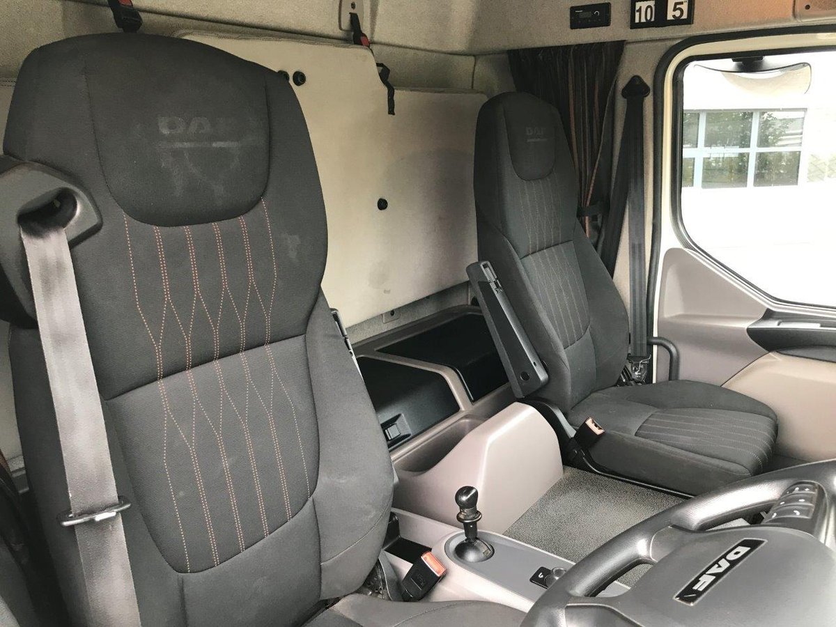 MotusDAF's tweet photo. 📢USED TRUCK OF THE WEEK📢

2021 DAF LF, featuring:
🚚27ft Drop Side Body
❄️Air Conditioning
🪟Kerb View Window
⭐1.5 Years Manufacturer’s Warranty

Find out more➡️ https://t.co/93ncXtmfeX

#UsedTruckOfTheWeek #UsedDAF #DAFLF #DAFTrucks #Trucking #MotusDAF #MotusCommercials https://t.co/rLqe8BgTIs