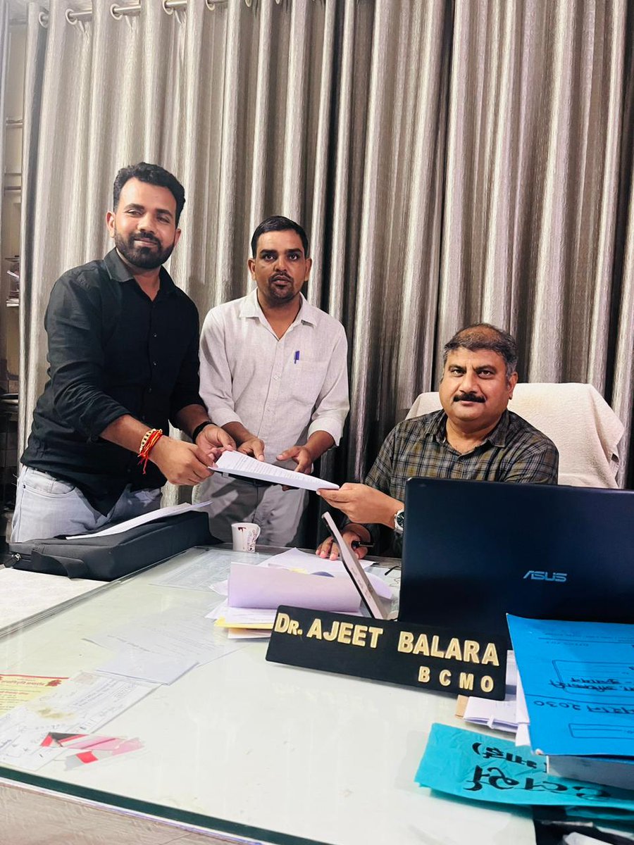 यह सच है कि 11 वर्षों में मरीजों की सेवा करते फार्मासिस्ट खड़े हैं
 लेकिन आपने हमें मजबूर किया अब हम लड़े  हैं
#11वर्षो_की_लंबित_मांगे
#मांगते_मांगते_थक_गए 
<a href="/ashokgehlot51/">Ashok Gehlot</a> 
<a href="/_lokeshsharma/">Lokesh Sharma</a> 
<a href="/plmeenaINC/">Parsadi Lal Meena</a> 
<a href="/artizzzz/">Arti Dogra</a>
<a href="/akhilarora93/">Akhil Arora</a>