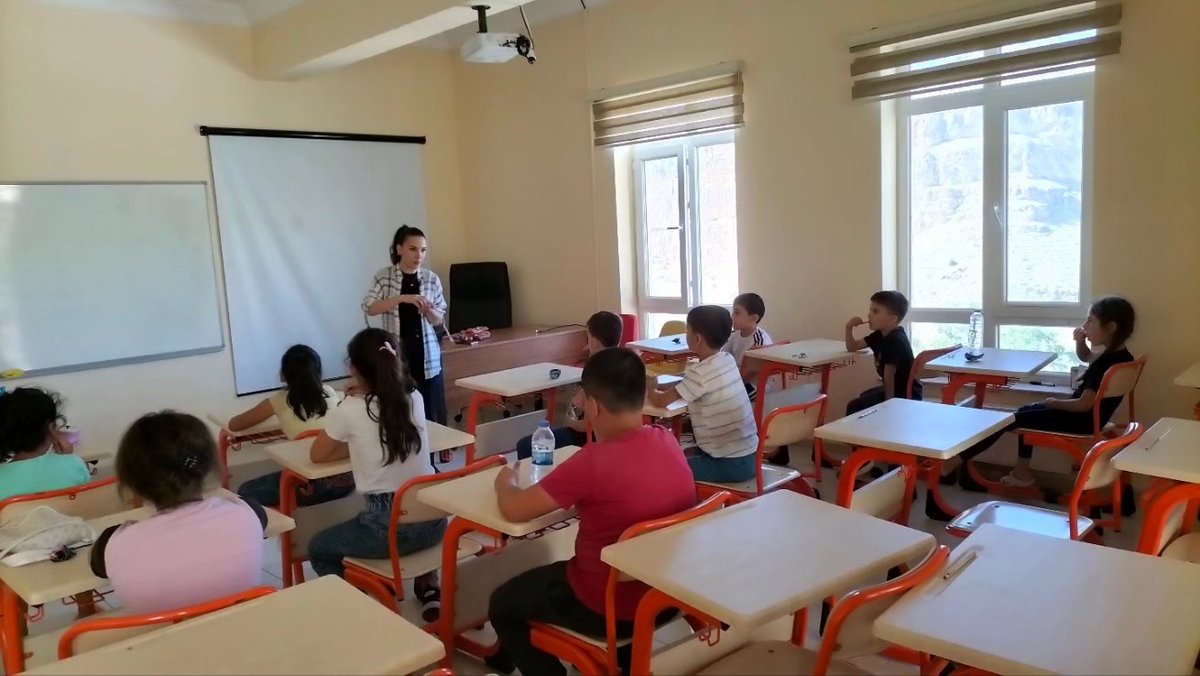 📍Kemah Gençlik Merkezi
Gençlerimize yönelik "Sinema" ile "Yeni Medya ve Gazetecilik" kurslarımız devam ediyor.
Yeni dönem kurslarımıza kayıtlar için sizleri gençlik merkezimize bekliyoruz. 
#GSBGM