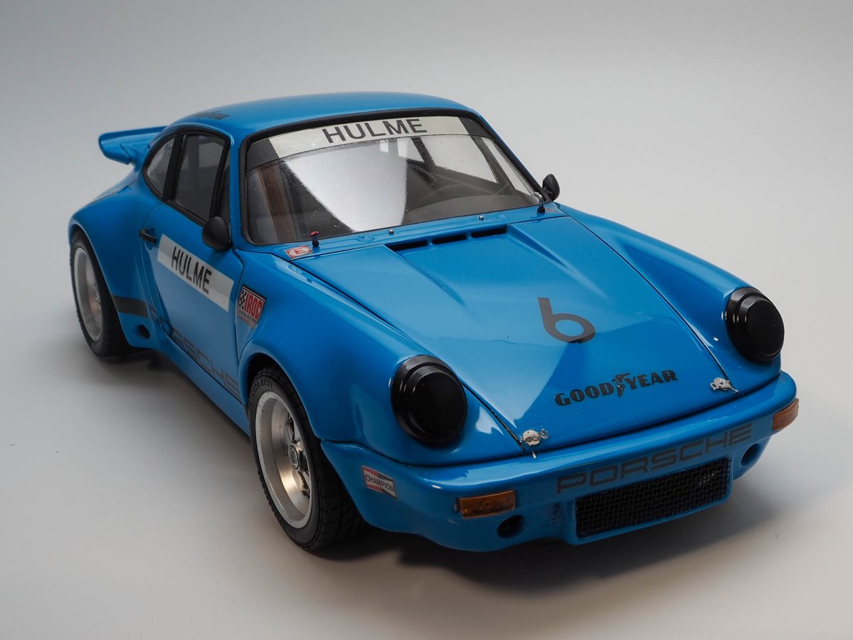 #アンリミテッドオートモデルコンペ 　#カーモデル
ポルシェ911RSR 74 IROC（タミヤ930ベース）完成しました
前回はルマン仕様で参加させて頂きましたが以前から作ってみたかったアメリカのレースIROC（インターナショナル・レース・オブ・チャンピオンズ）仕様のRSRで参加させて頂きます