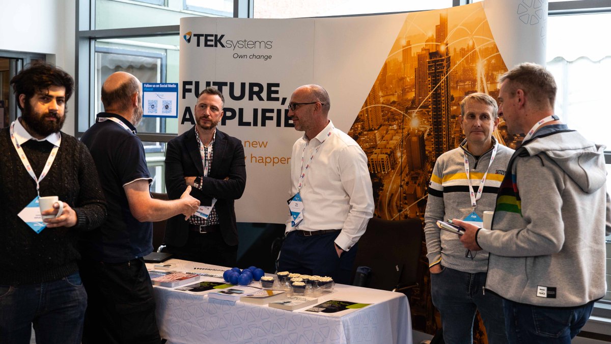 LeanAgileScot's tweet photo. Say hello to our sponsors @TEKsystems!
If you're at #lascot today, stop by for a chat and a cupcake.
#lean #agile #teksystems
https://t.co/59Z7KDYeG8 https://t.co/CGGR2x8tHE