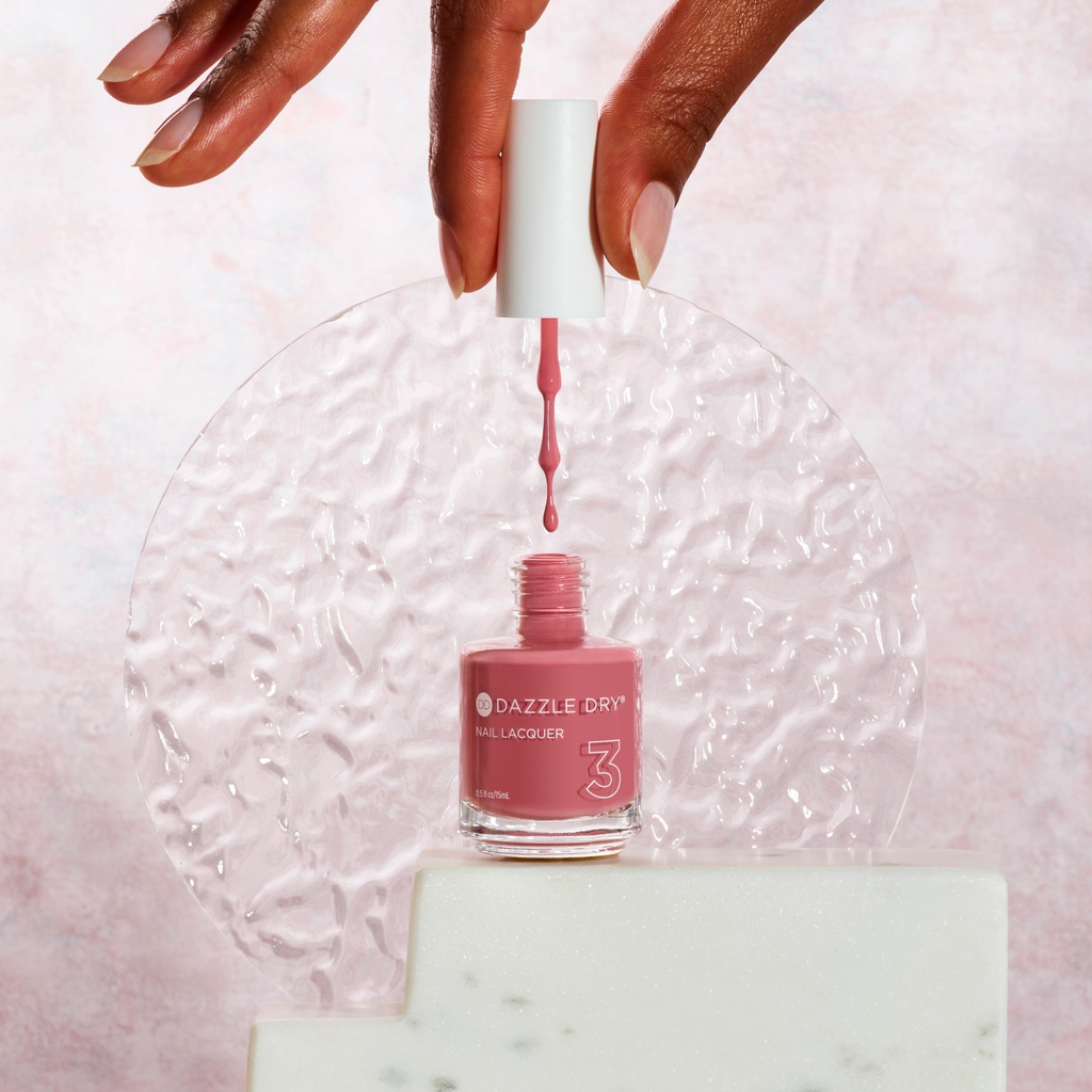 Dazzle_Dry's tweet photo. Less is Mauve: Nailing the Art of Subtle Elegance 💅⁠
⁠
Nail Color: Less is Mauve⁠
⁠
#Nails #dazzledry #NailPolish #NailArt #Dazzledry #airdriesin5min #bestnailpolishever #longlastinglacquer #madeintheUSA #veganpolish⁠ https://t.co/jrVMwlyAOT