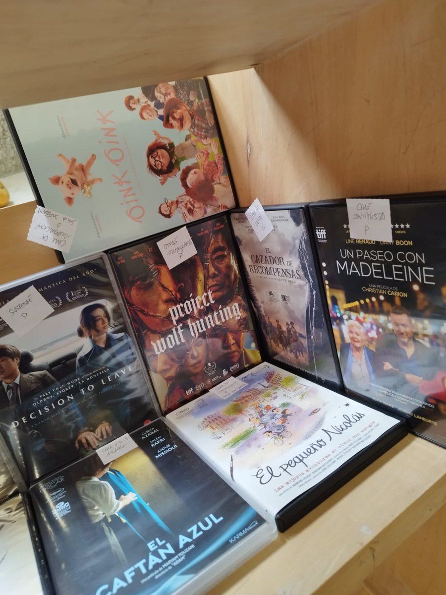 Hoy es un viernes de estrenos de cine y por aquí también tenemos los nuestros, que serán vuestros en un ratito, en lo que los acabemos de preparar. ¿Os apetece ver algo?

#viernesdecine #estrenodecine #bpsalamanca #bibliotecapublicasalamanca #bibliotecapublicacasadelasconchas