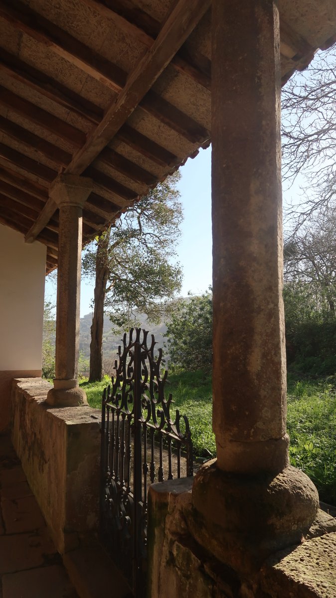 Fundacioncardin's tweet photo. Buenas tardes! a ver que te enseñámos de las entradas a algunas iglesias de #Villaviciosa 🍎 San Vicente de #Grases , San Bartolomé de #Puelles ,San Martín de #Ternín y #SantaMera @GrupoElGaitero @TurVillaviciosa @RomanicoEspana @amigosromanico https://t.co/TnAN7uxcYo