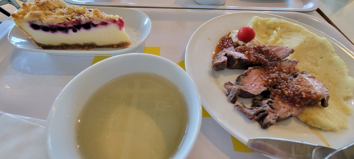 th_pinky's tweet photo. IKEAランチ&amp;買い物してきました！
チーズケーキとローストビーフおいしかった😋🍴💕

今日雨&amp;雷すごかったな…💦みんな大丈夫でしたか？

明日から世の中3連休だけど…あたしは仕事です。。笑
がんばろー https://t.co/AjjgS5Wovq