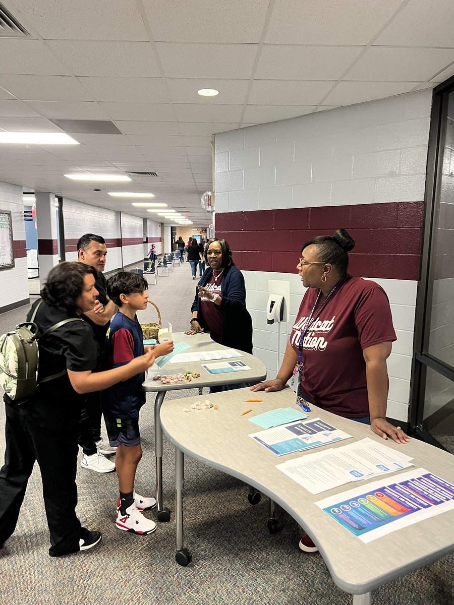 WIS Fall Open House 2023! We had a blast, greeting our parents! We also offered mental health information along with a chance to win our raffle! Cheerleaders and the band were awesome!