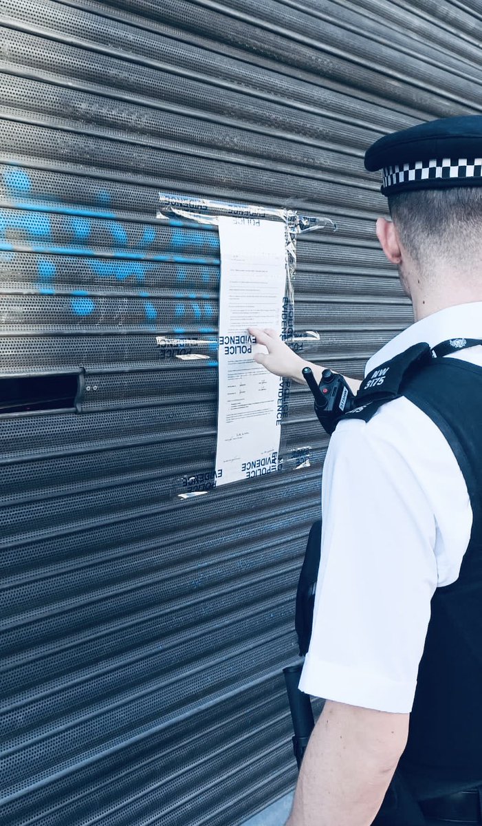 MPSHarlesden's tweet photo. #HarlesdenTCT & 120 officers from 15 departments executed 8 simultaneous search warrants on commercial & residential properties in & around Park Parade.
Along with arrests the team have applied for #ClosureOrders with 6 being obtained & 2 awaiting a court hearing
#Harlesden https://t.co/aQxupbPIGk